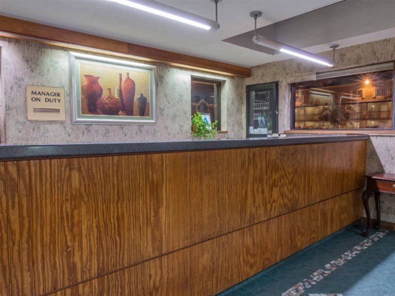 Days Inn By Wyndham Hurstbourne Louisville Exteriör bild