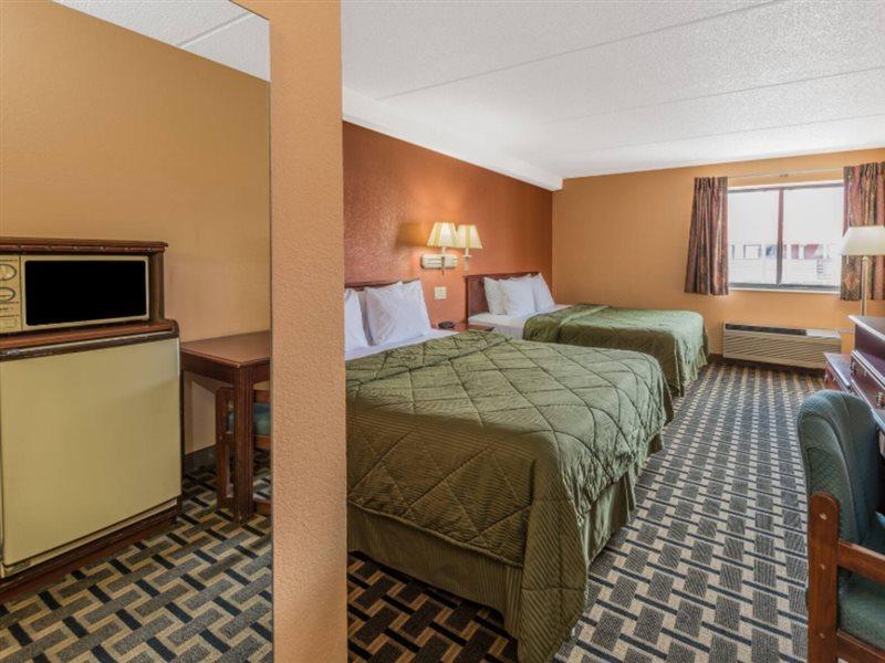 Days Inn By Wyndham Hurstbourne Louisville Exteriör bild