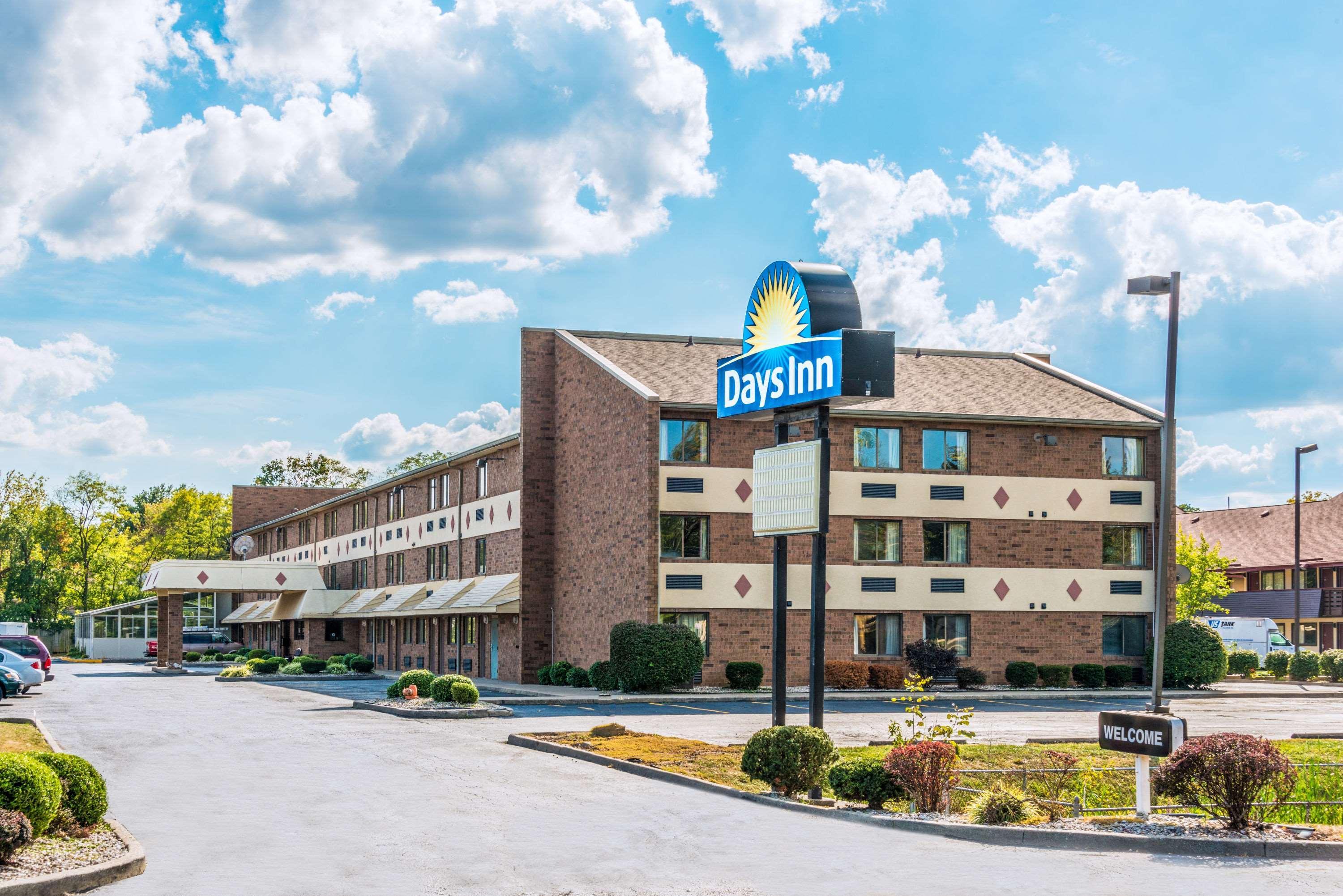 Days Inn By Wyndham Hurstbourne Louisville Exteriör bild