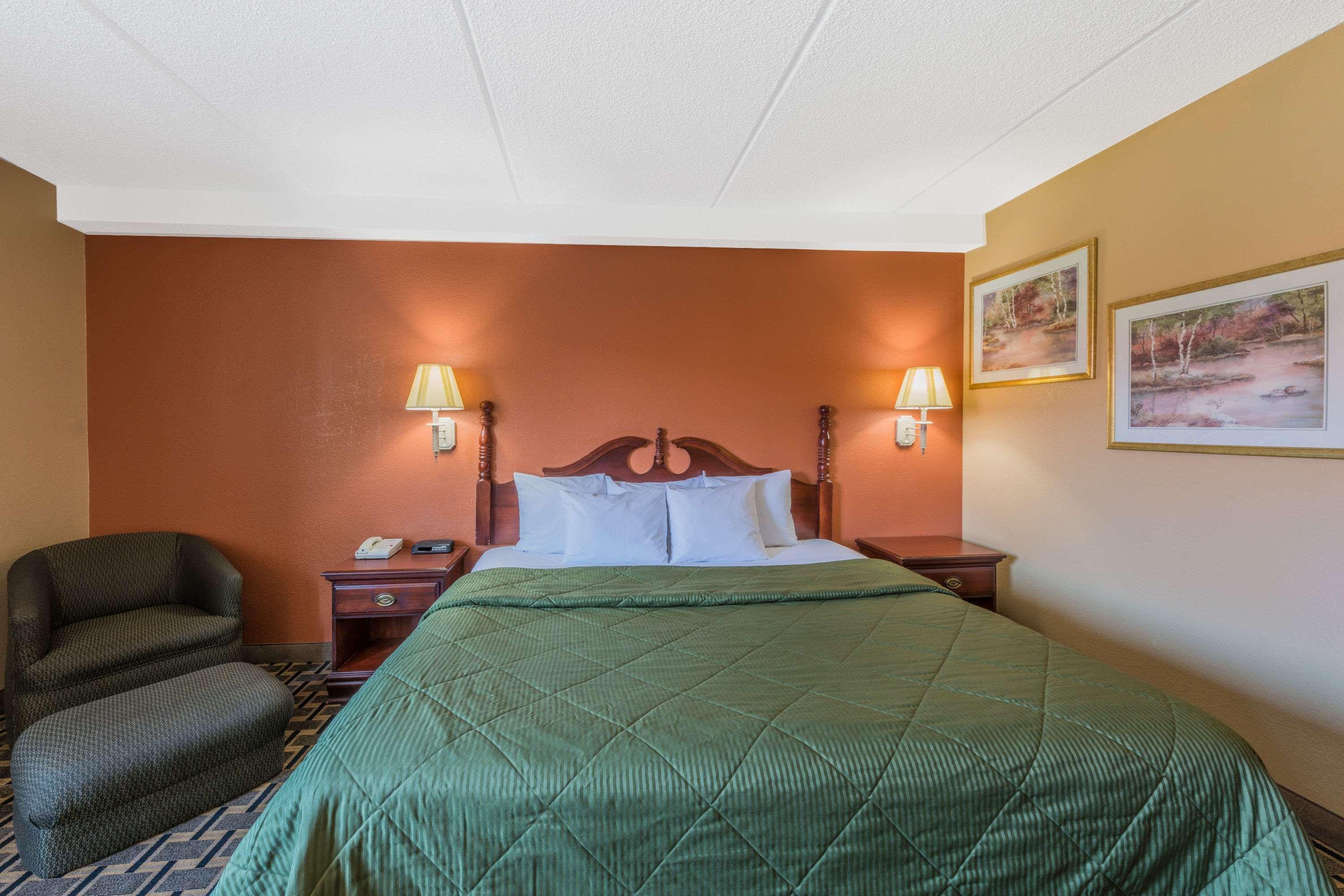 Days Inn By Wyndham Hurstbourne Louisville Exteriör bild